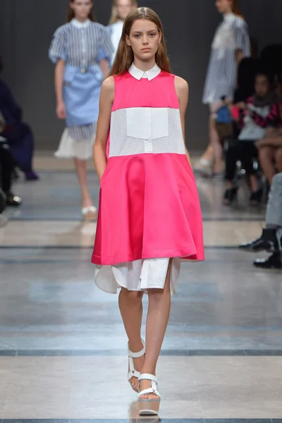 Look 13
